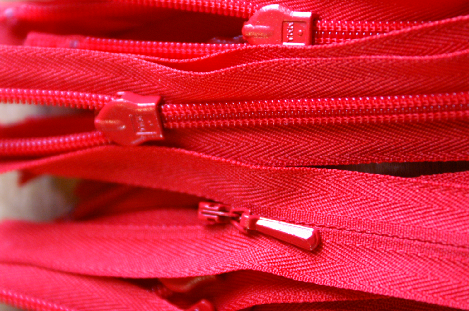 YKK Concealed Nylon Zip 56cm/22"